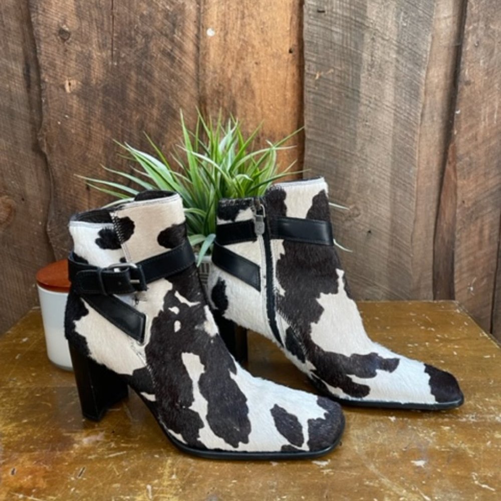 Donald J. Pliner Rare Calfskin Pony Print Ankle Boot, Size 6 (EUC)